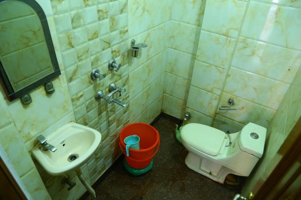 Hotel Ayesha Palace Delhi  Bagian luar foto