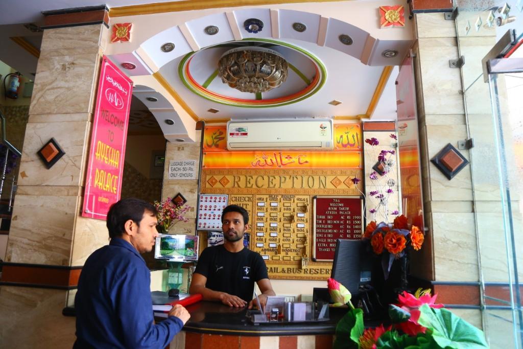 Hotel Ayesha Palace Delhi  Bagian luar foto
